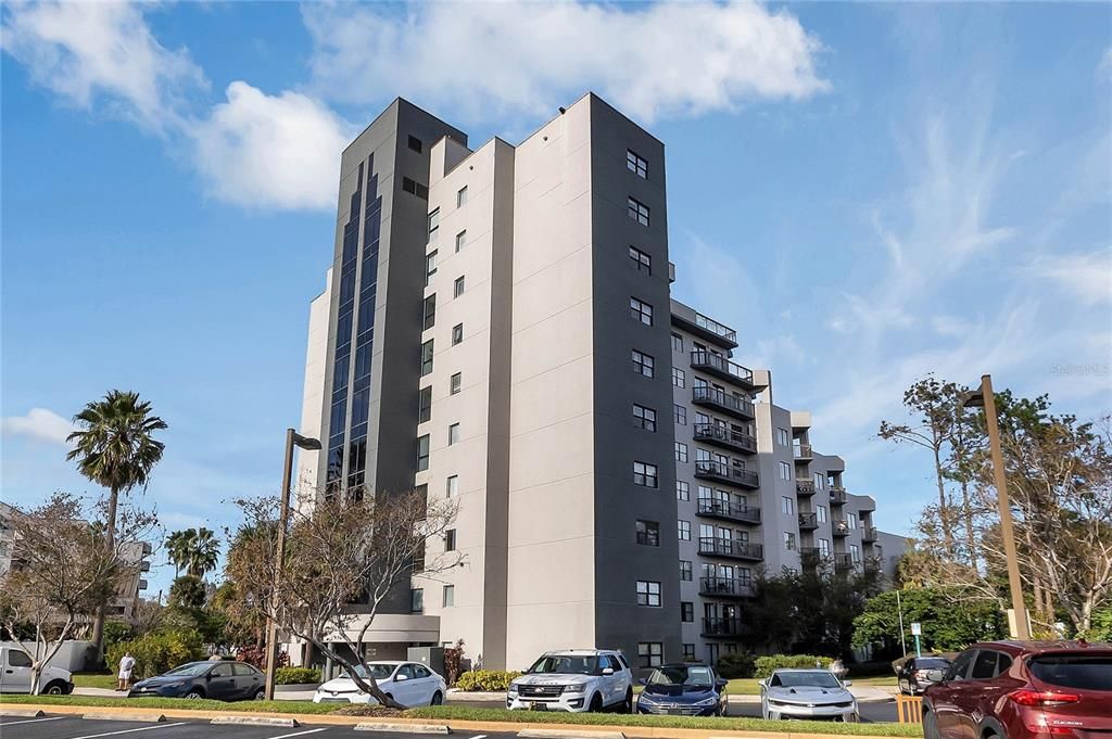 Recently Sold: $199,000 (2 beds, 2 baths, 578 Square Feet)