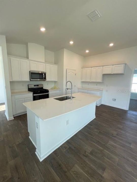 Active With Contract: $329,990 (4 beds, 2 baths, 1778 Square Feet)
