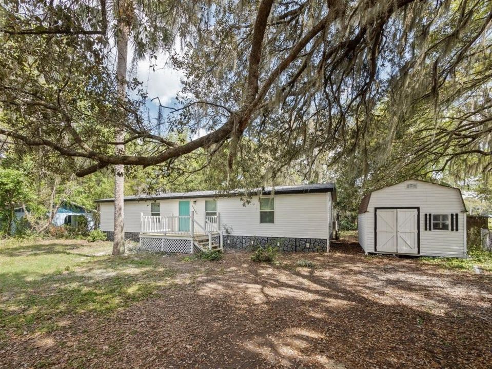 For Sale: $199,999 (3 beds, 2 baths, 1456 Square Feet)