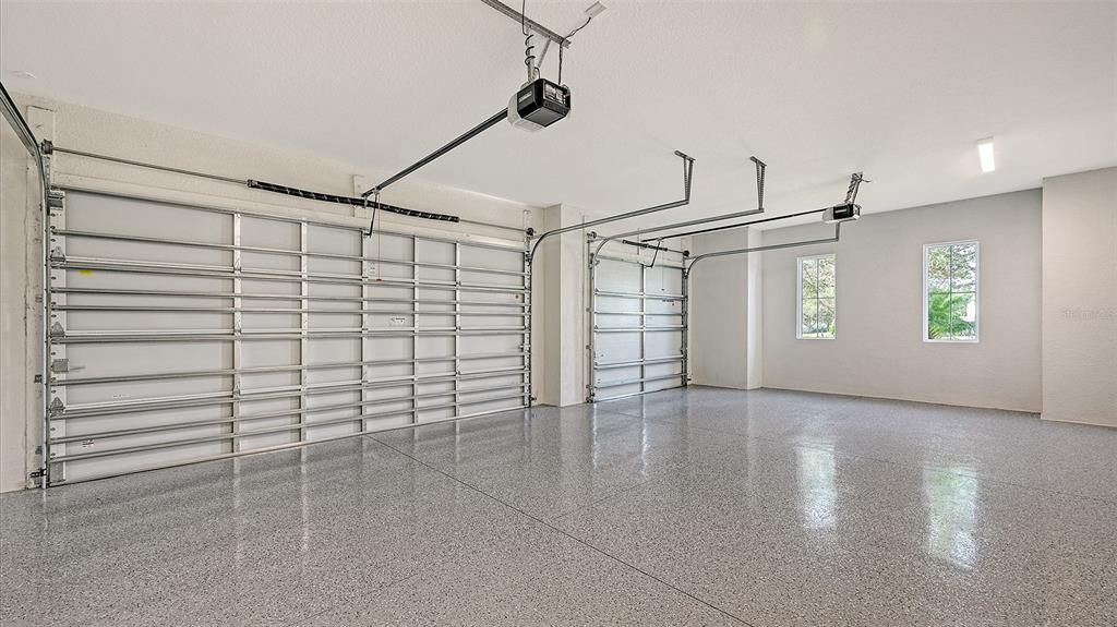 Brand new epoxy floors in your spacious 3-car garage