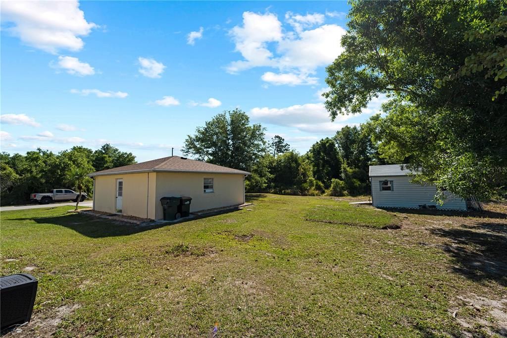 Active With Contract: $435,900 (3 beds, 2 baths, 1297 Square Feet)