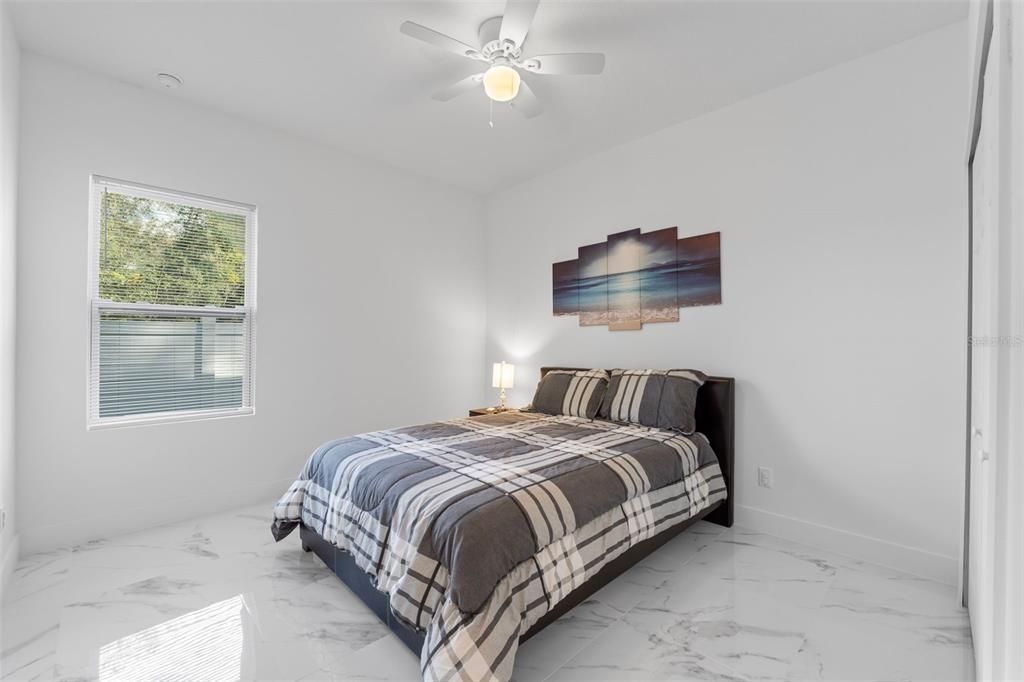 Active With Contract: $319,900 (3 beds, 2 baths, 1389 Square Feet)