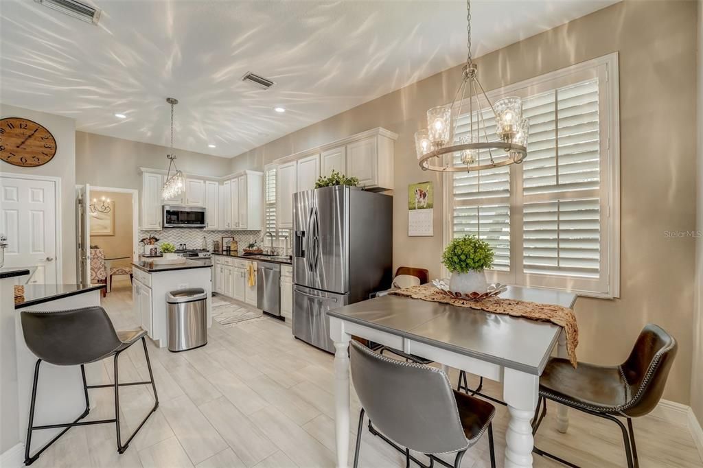 Active With Contract: $700,000 (5 beds, 3 baths, 3027 Square Feet)