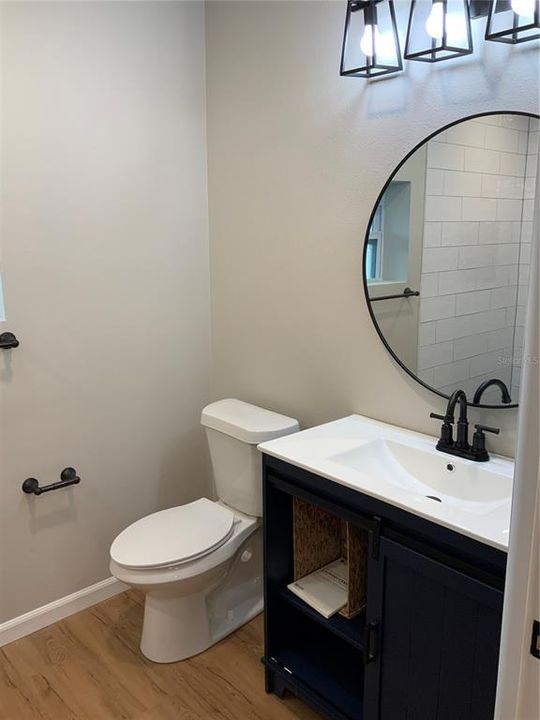 Active With Contract: $1,500 (1 beds, 1 baths, 380 Square Feet)