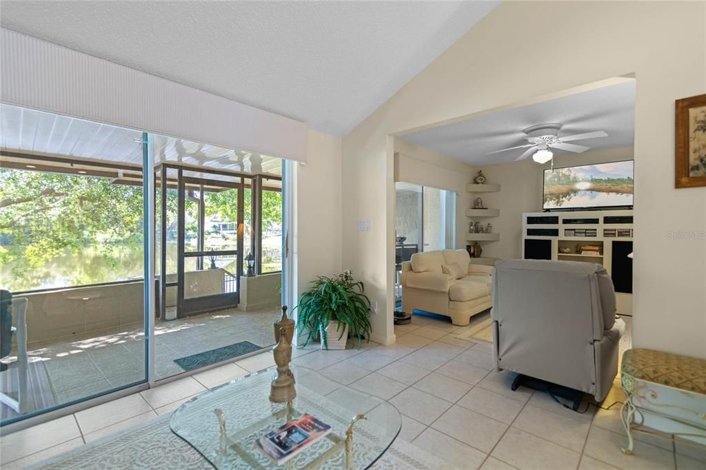 For Sale: $285,000 (2 beds, 2 baths, 1358 Square Feet)