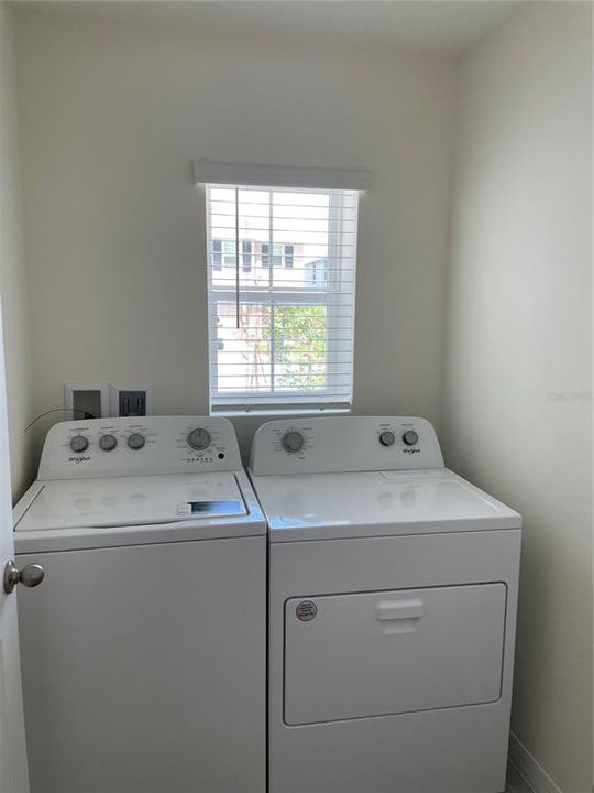 For Rent: $2,000 (3 beds, 2 baths, 1466 Square Feet)