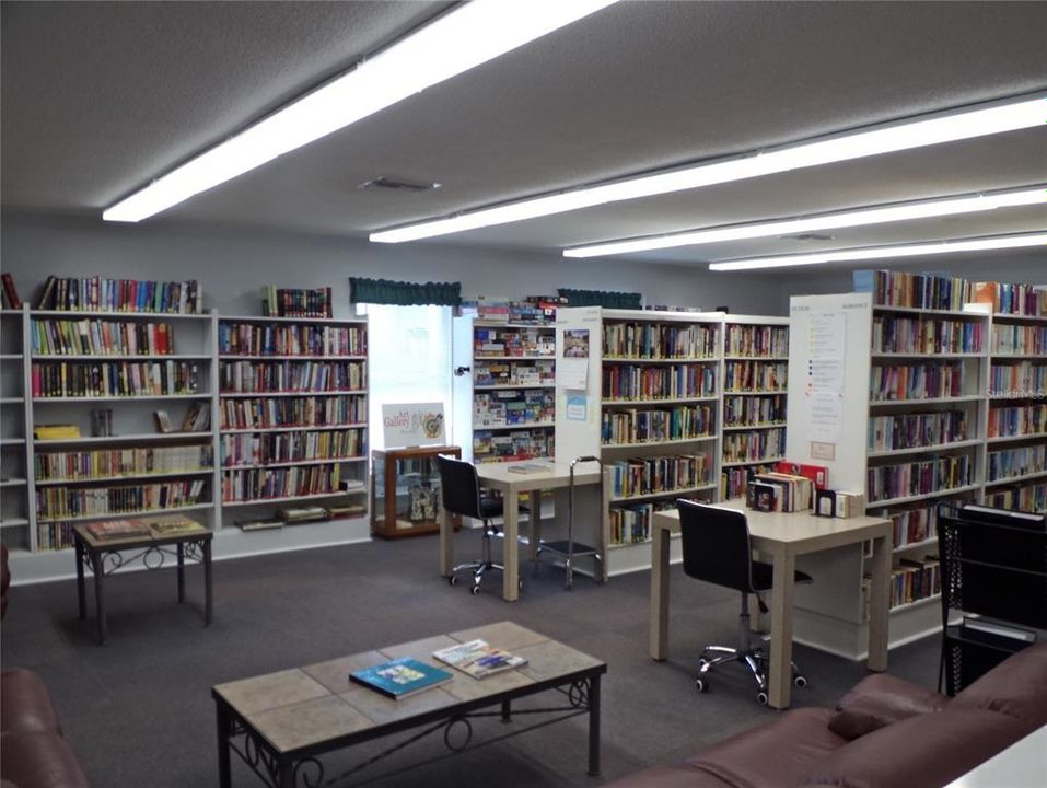 Lending library, free wifi, maintained by a dedicated team of volunteers. In addition, it has an art display highlighting the talents of many of the residents.