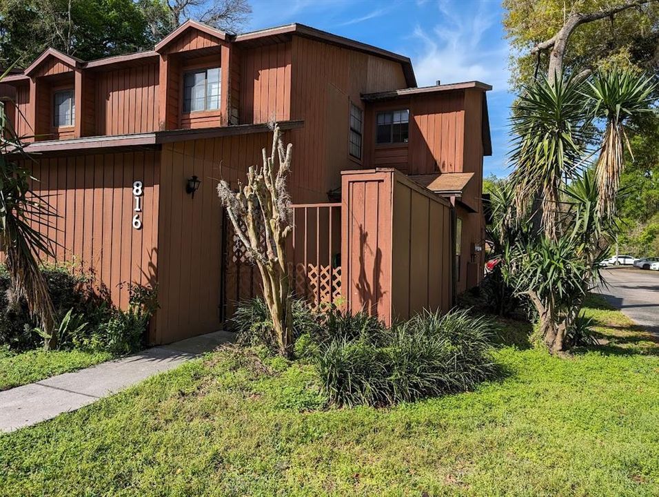 Recently Sold: $206,950 (3 beds, 3 baths, 1370 Square Feet)