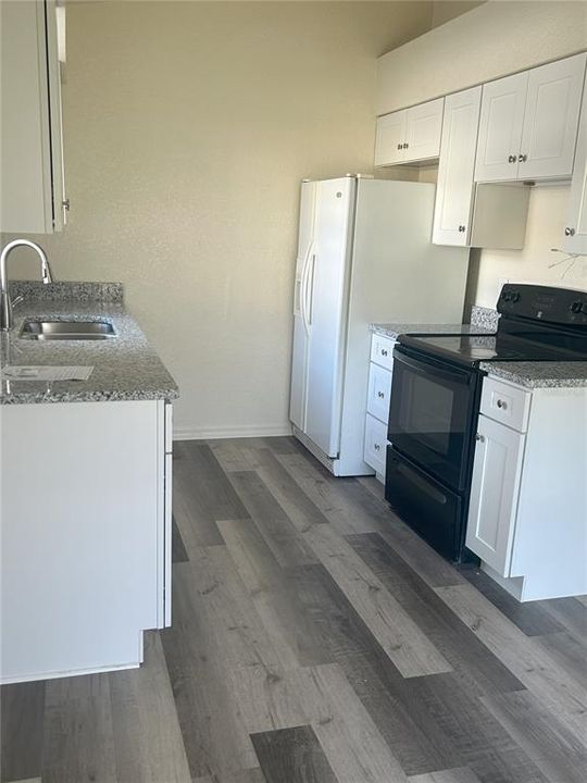 Active With Contract: $244,900 (3 beds, 2 baths, 1061 Square Feet)