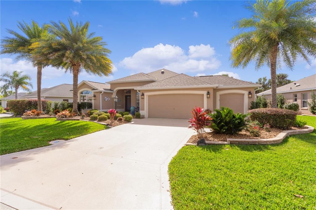 Recently Sold: $989,000 (3 beds, 2 baths, 2181 Square Feet)