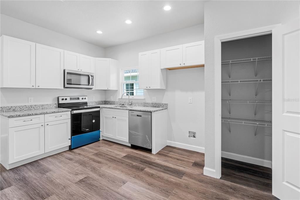 Active With Contract: $244,900 (3 beds, 2 baths, 1243 Square Feet)