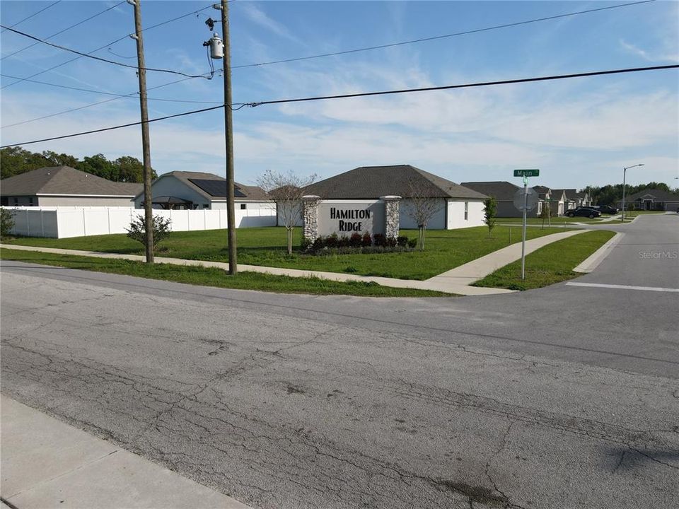 For Sale: $299,900 (3 beds, 2 baths, 1265 Square Feet)
