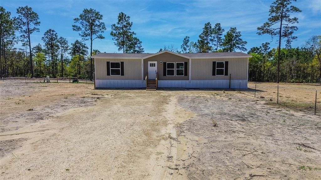 Active With Contract: $309,000 (3 beds, 2 baths, 1568 Square Feet)