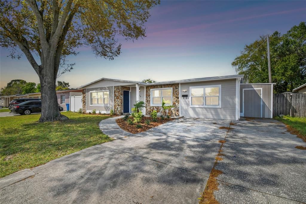 Recently Sold: $488,900 (4 beds, 2 baths, 1604 Square Feet)