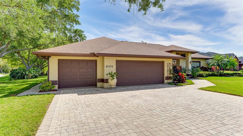 Recently Sold: $899,900 (3 beds, 2 baths, 2618 Square Feet)