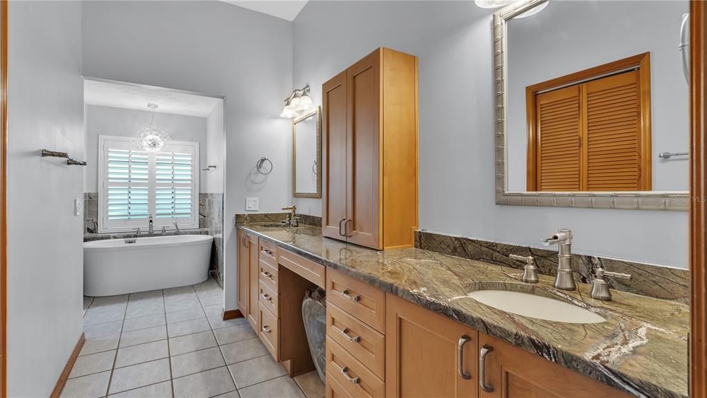 For Sale: $639,900 (4 beds, 2 baths, 2542 Square Feet)