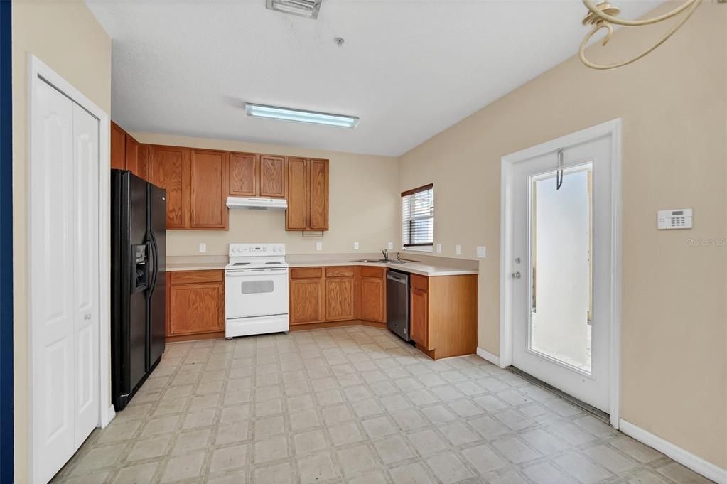 For Rent: $2,099 (2 beds, 2 baths, 1293 Square Feet)