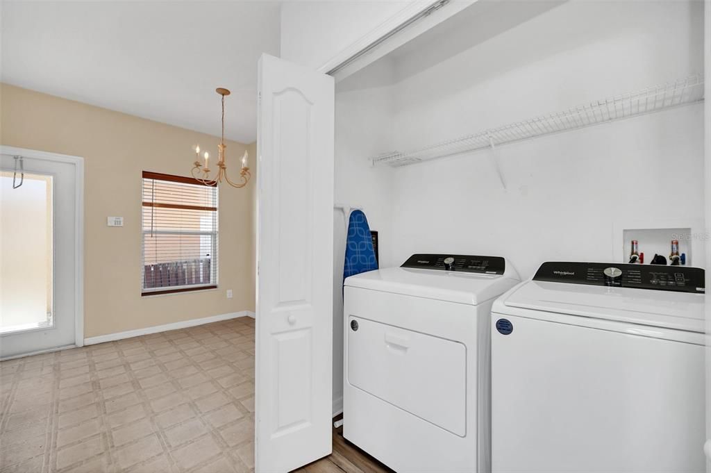For Rent: $2,050 (2 beds, 2 baths, 1293 Square Feet)