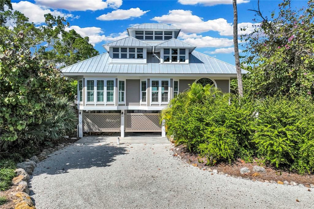 For Sale: $3,250,000 (3 beds, 3 baths, 3057 Square Feet)