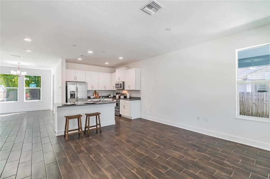 Active With Contract: $599,990 (3 beds, 2 baths, 1620 Square Feet)