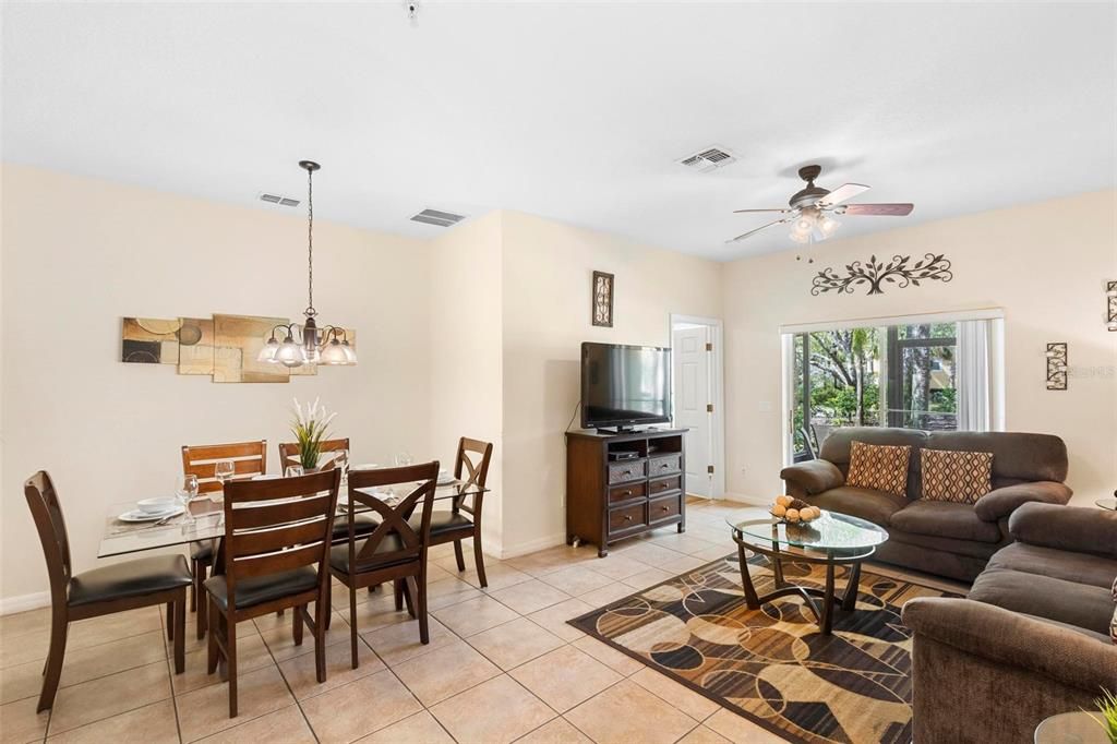 For Sale: $340,000 (3 beds, 2 baths, 1255 Square Feet)