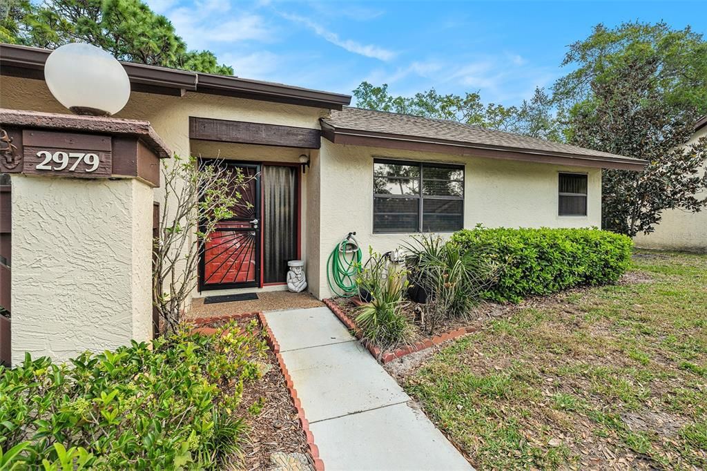 Active With Contract: $339,900 (3 beds, 2 baths, 1298 Square Feet)