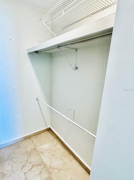 walking closet