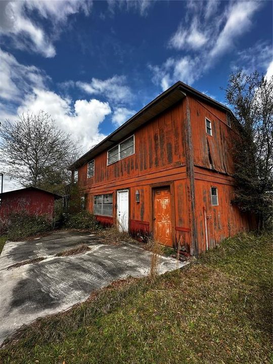 Recently Sold: $125,000 (3 beds, 2 baths, 2112 Square Feet)