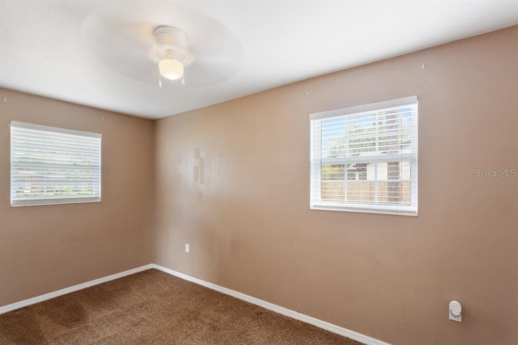 For Sale: $219,000 (3 beds, 1 baths, 1127 Square Feet)