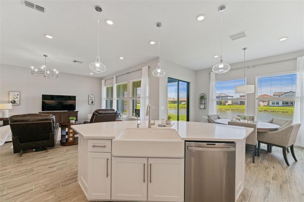 Active With Contract: $865,000 (4 beds, 3 baths, 3252 Square Feet)