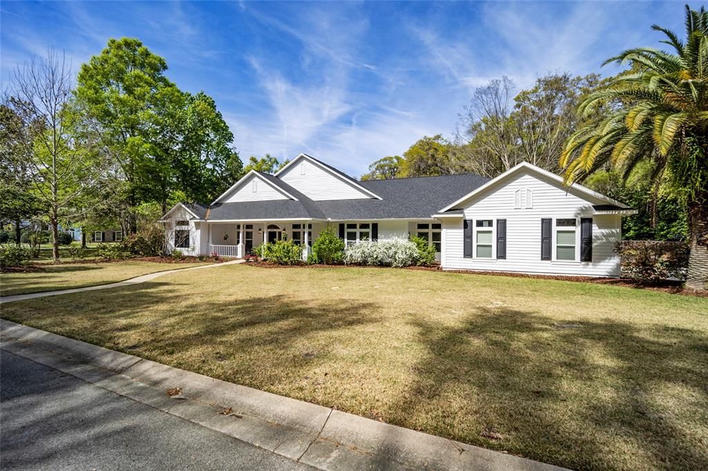 Active With Contract: $1,075,000 (4 beds, 3 baths, 4009 Square Feet)