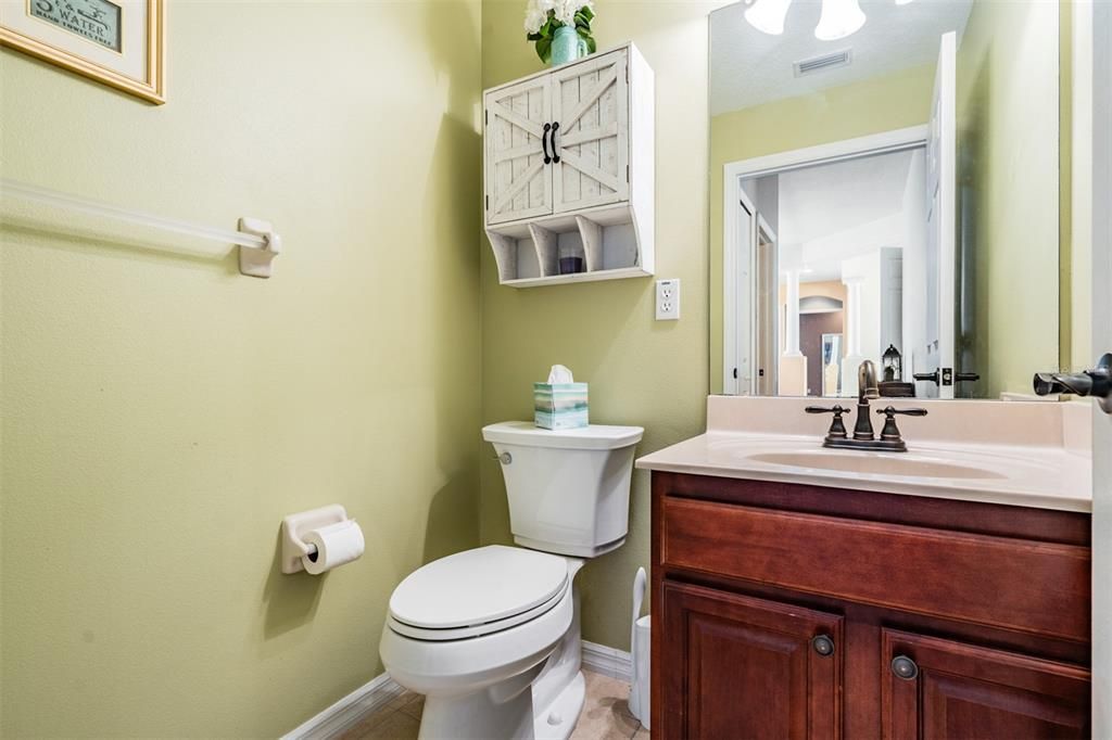 1/2 bath/powder room in Main house