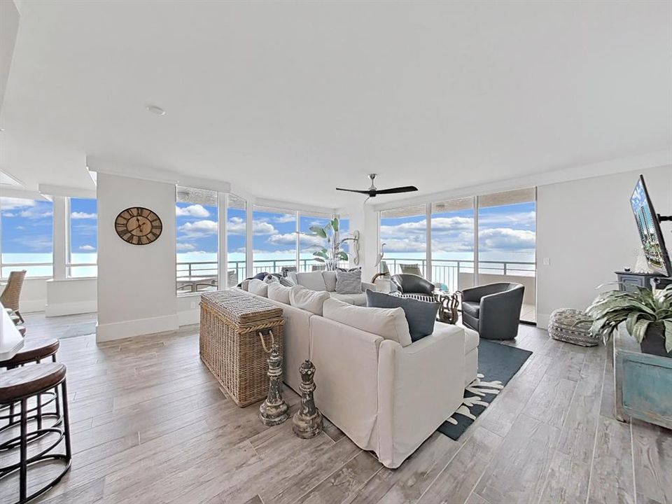 Living room with NW Gulf Views