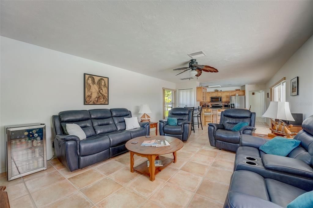 For Sale: $1,150,000 (3 beds, 2 baths, 2497 Square Feet)