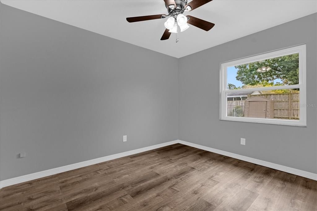 Active With Contract: $279,900 (2 beds, 1 baths, 1008 Square Feet)