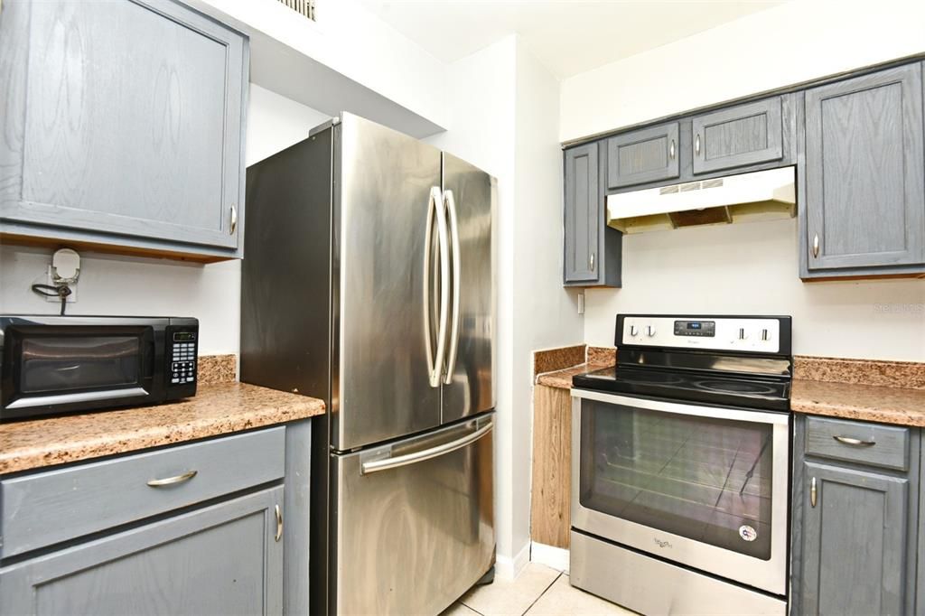 For Sale: $145,000 (2 beds, 2 baths, 1079 Square Feet)