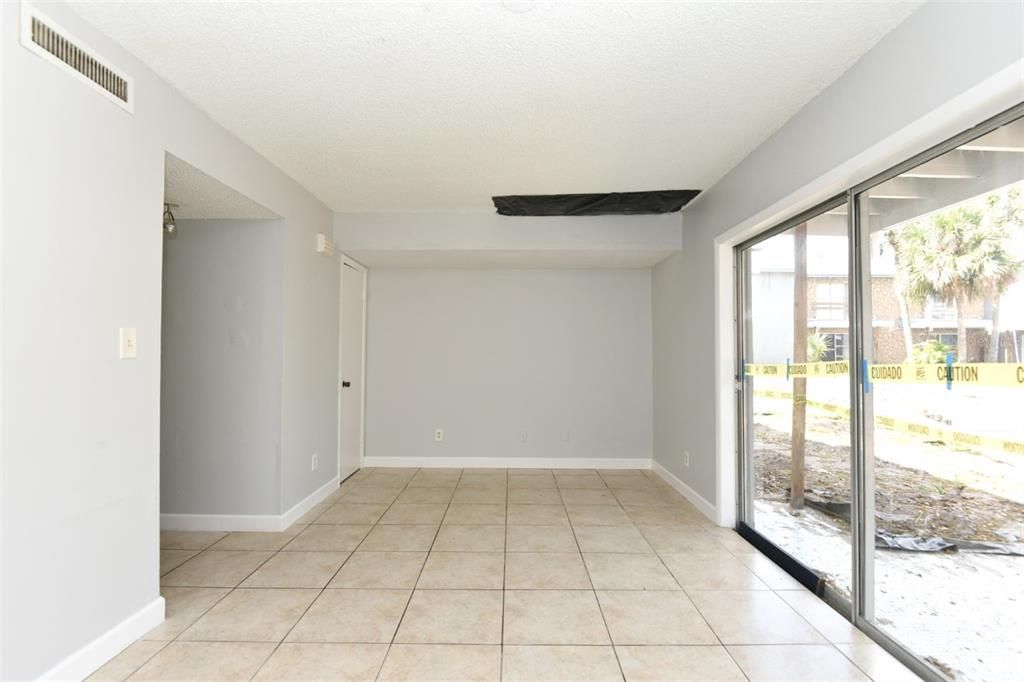 For Sale: $139,000 (2 beds, 2 baths, 1079 Square Feet)