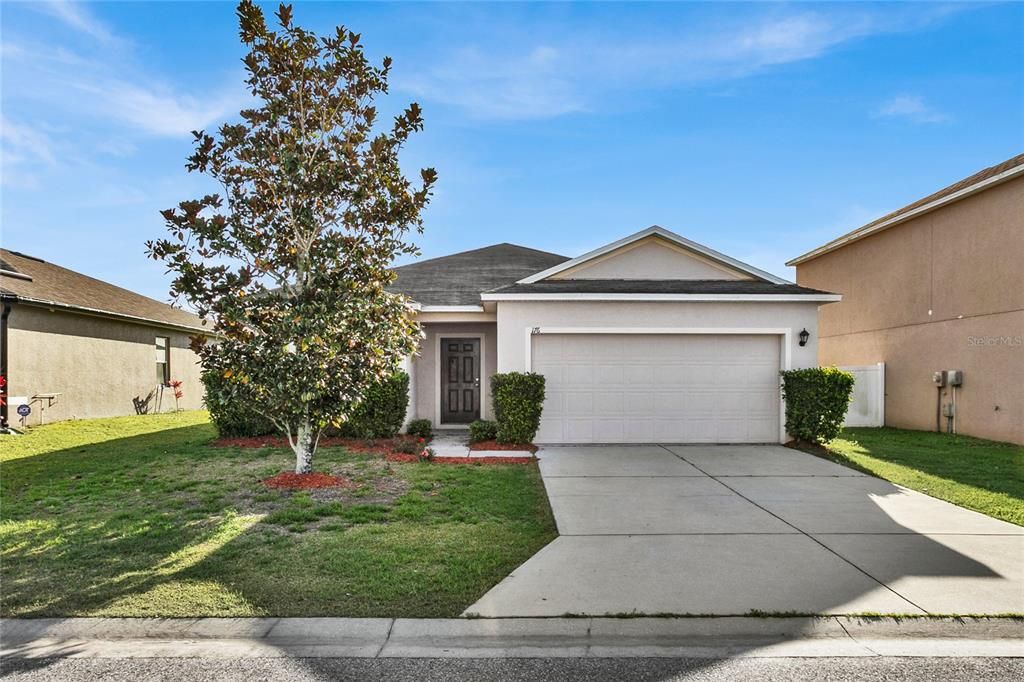 Active With Contract: $2,000 (4 beds, 2 baths, 1822 Square Feet)