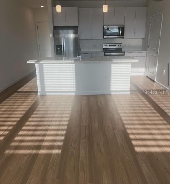 Recently Rented: $1,784 (1 beds, 1 baths, 834 Square Feet)