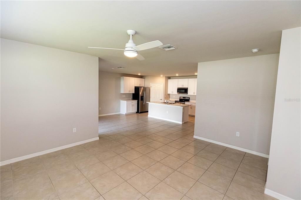 For Rent: $3,250 (4 beds, 2 baths, 1828 Square Feet)