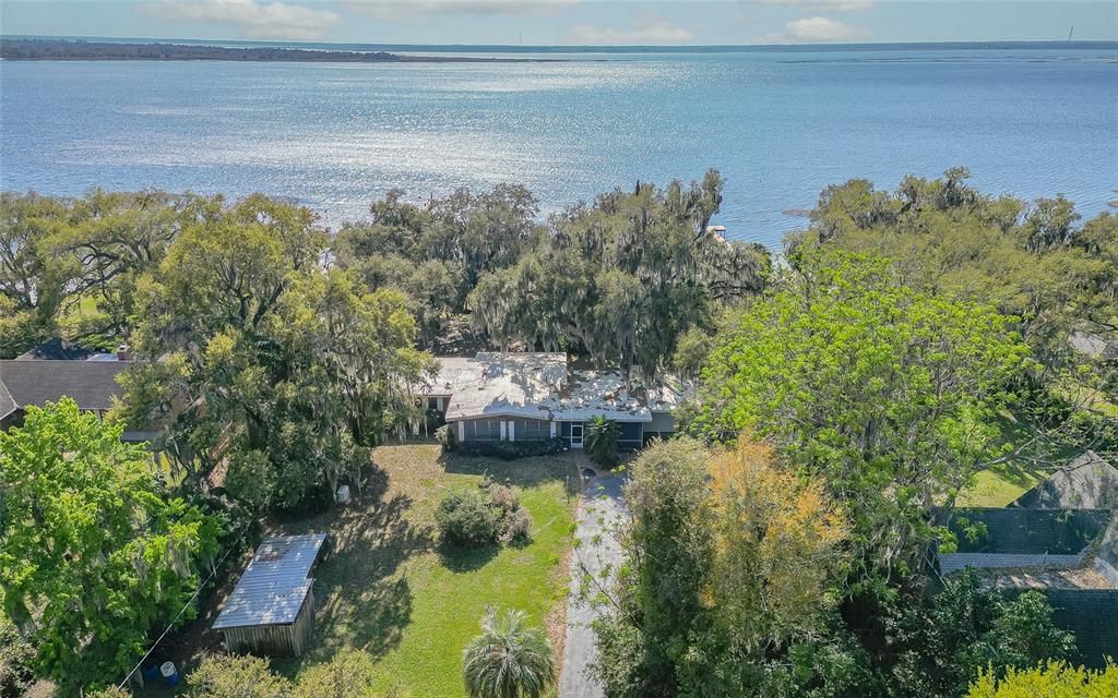 Recently Sold: $685,000 (3 beds, 3 baths, 2498 Square Feet)