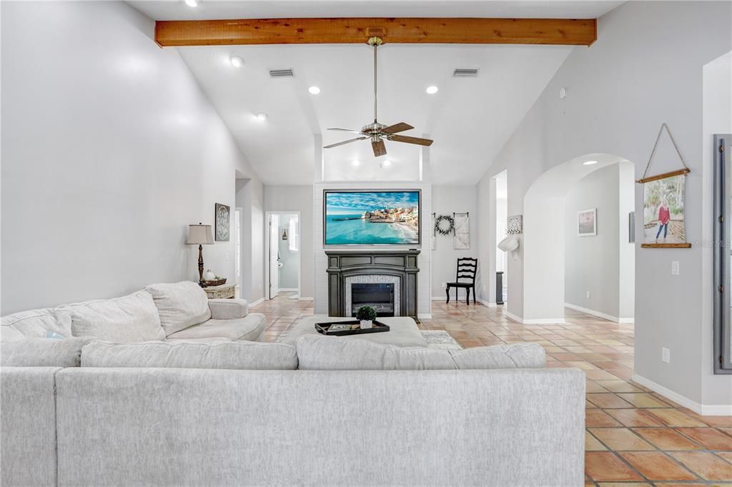 Active With Contract: $639,900 (3 beds, 2 baths, 2456 Square Feet)