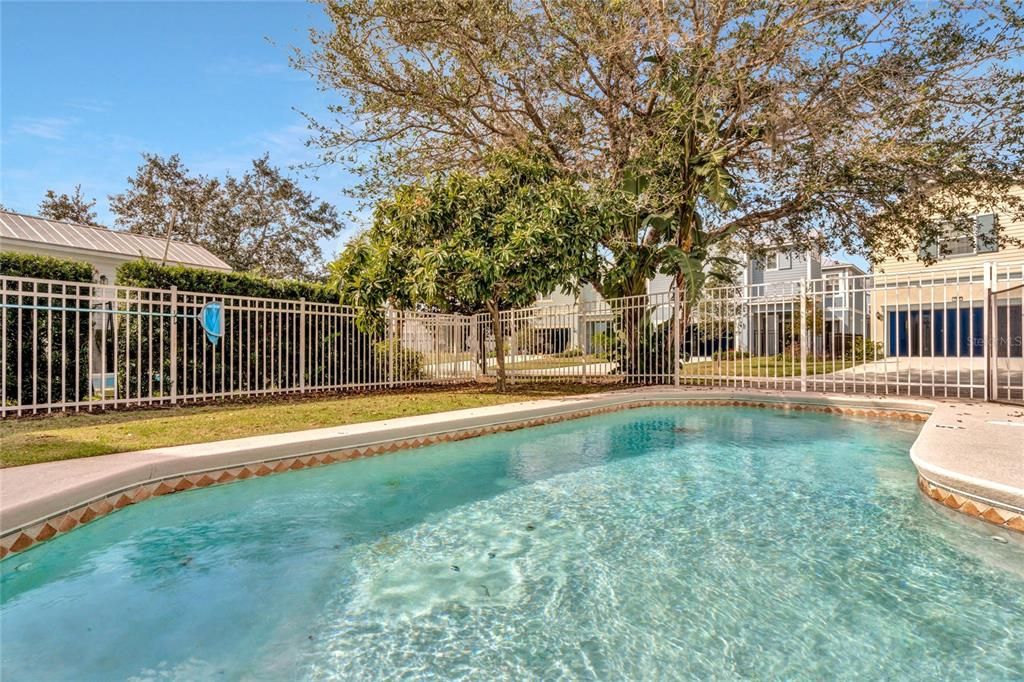 На продажу: $639,000 (4 спален, 2 ванн, 2296 Квадратных фут)