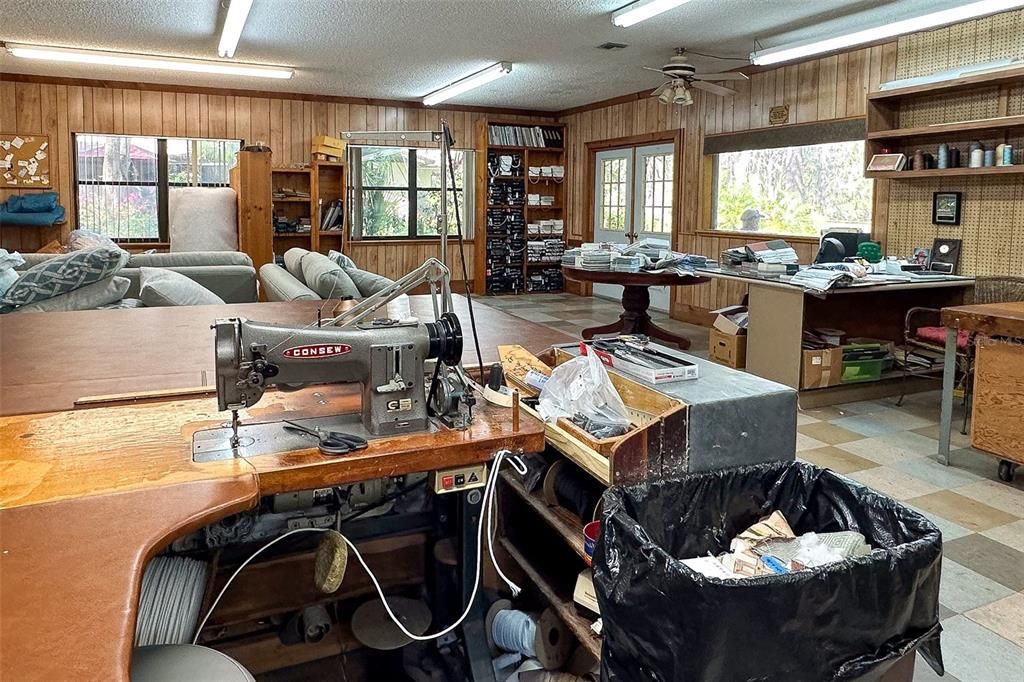 合同活跃: $475,000 (2 贝兹, 2 浴室, 2071 平方英尺)