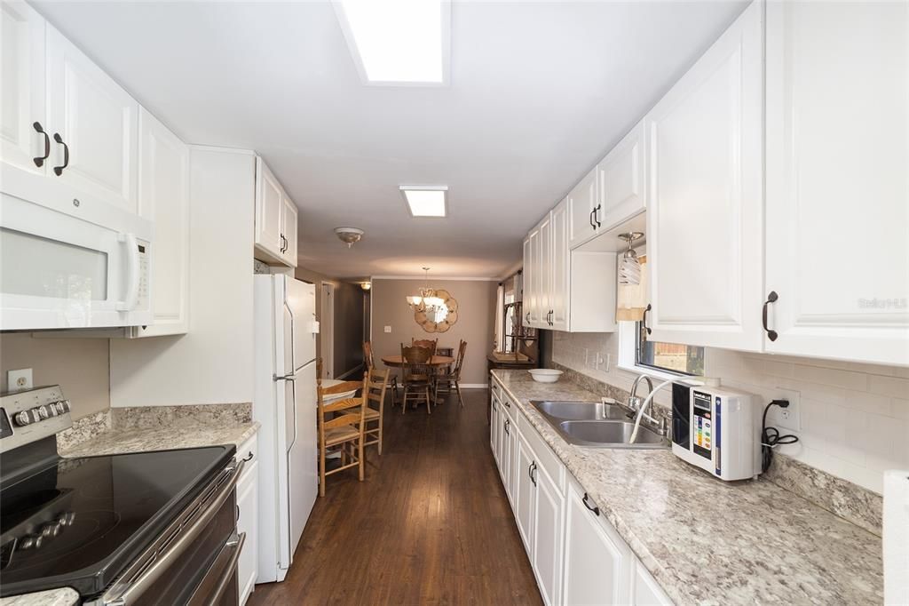 Active With Contract: $249,000 (3 beds, 2 baths, 1344 Square Feet)