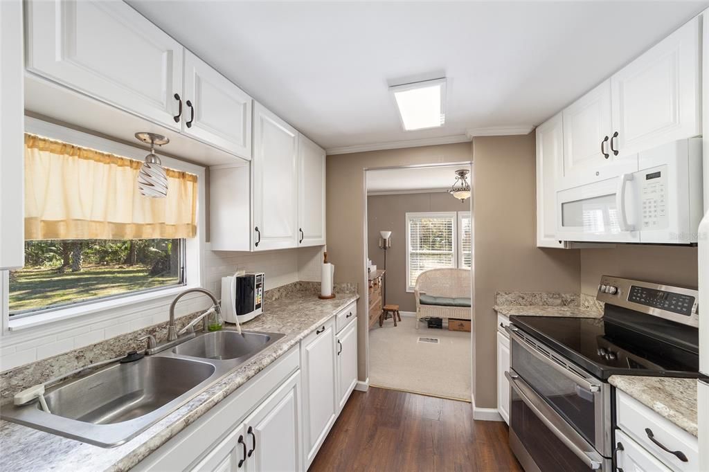 Active With Contract: $249,000 (3 beds, 2 baths, 1344 Square Feet)