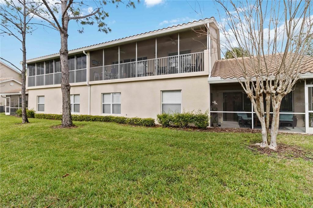 Active With Contract: $299,900 (2 beds, 2 baths, 1368 Square Feet)