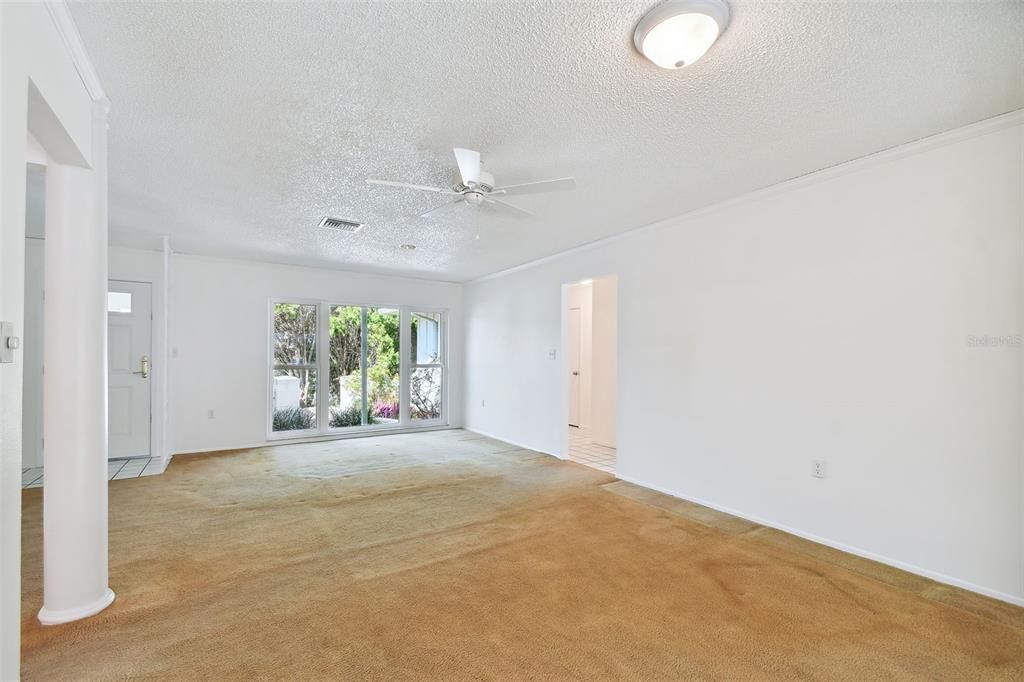 Recently Sold: $425,000 (2 beds, 2 baths, 1439 Square Feet)