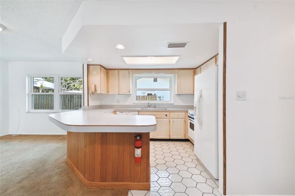 Recently Sold: $425,000 (2 beds, 2 baths, 1439 Square Feet)