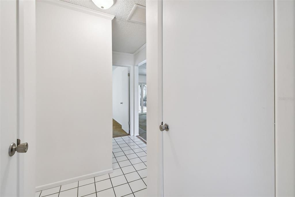 Active With Contract: $425,000 (2 beds, 2 baths, 1439 Square Feet)